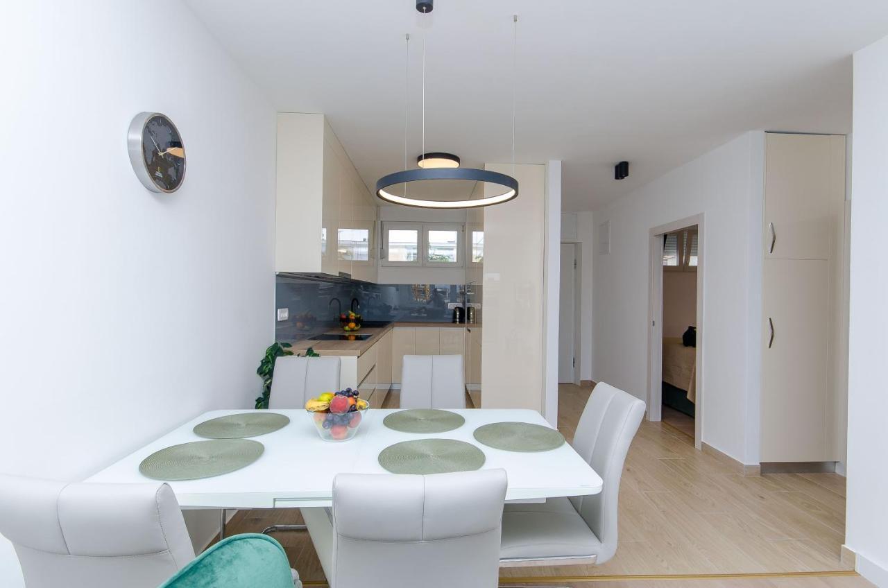 Modern Living Apartment Airy Split Luaran gambar