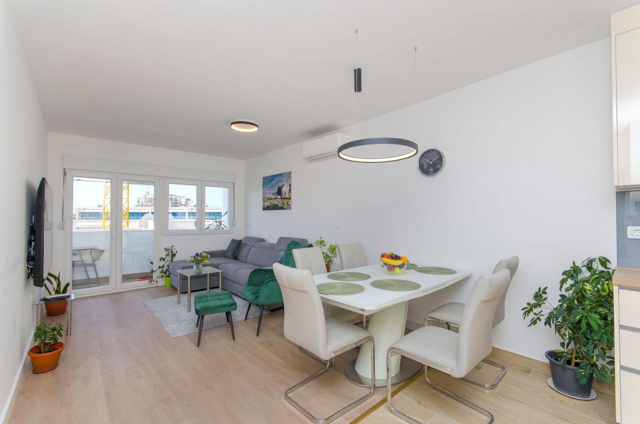 Modern Living Apartment Airy Split Luaran gambar