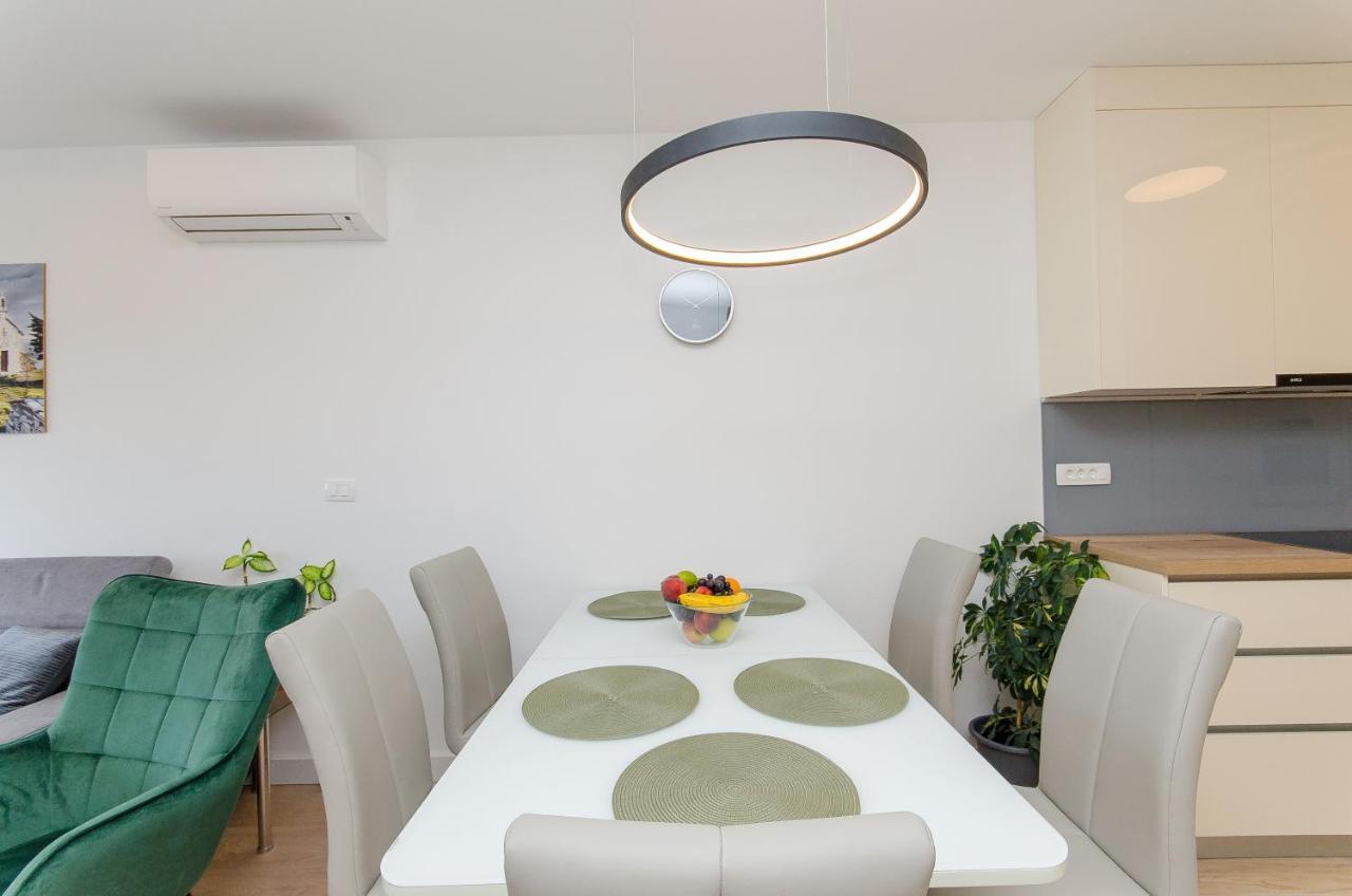 Modern Living Apartment Airy Split Luaran gambar